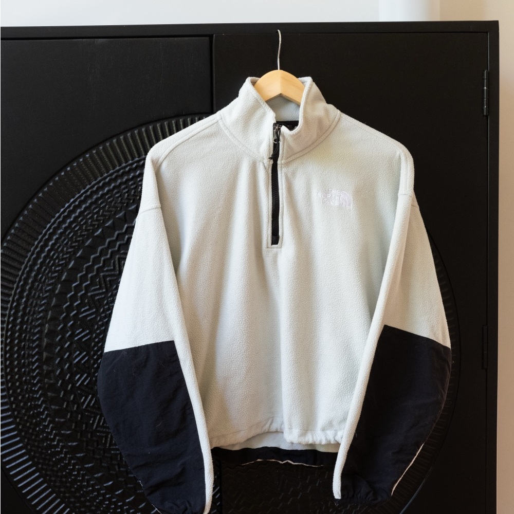 The North Face Women’s Green and Black Zip-Up Sweater